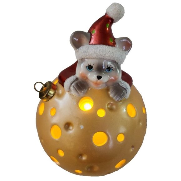 Luminary Flameless Candle Mouse with Christmas Ball - Picture 1 of 8